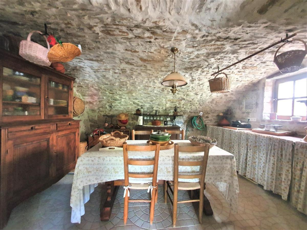 Mes Maisons Gardoises, Two Gites Sleeping 13 With Two Private Pools, Kids Room, Laundry, Disco, Free Wifi, Linen And Dog'S Are Welcome Gagnières Eksteriør billede