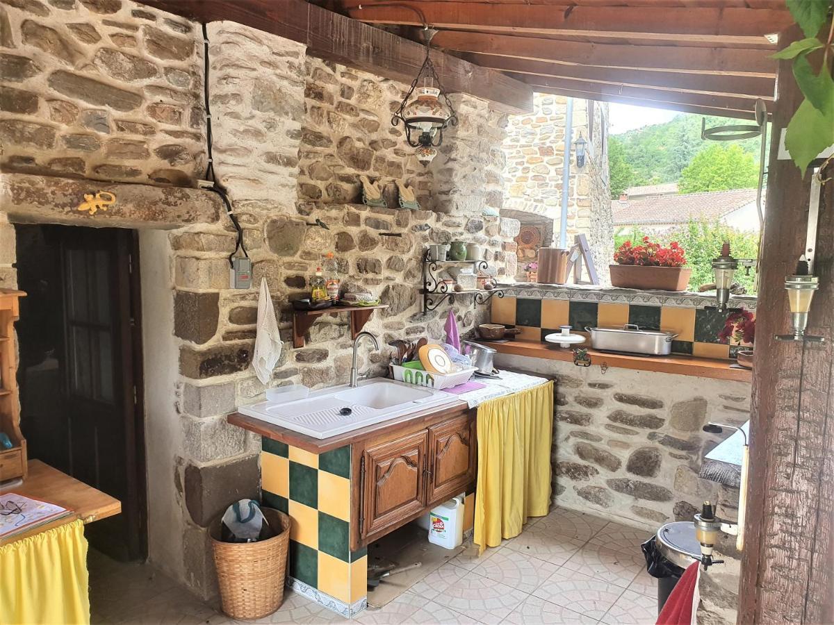Mes Maisons Gardoises, Two Gites Sleeping 13 With Two Private Pools, Kids Room, Laundry, Disco, Free Wifi, Linen And Dog'S Are Welcome Gagnières Eksteriør billede