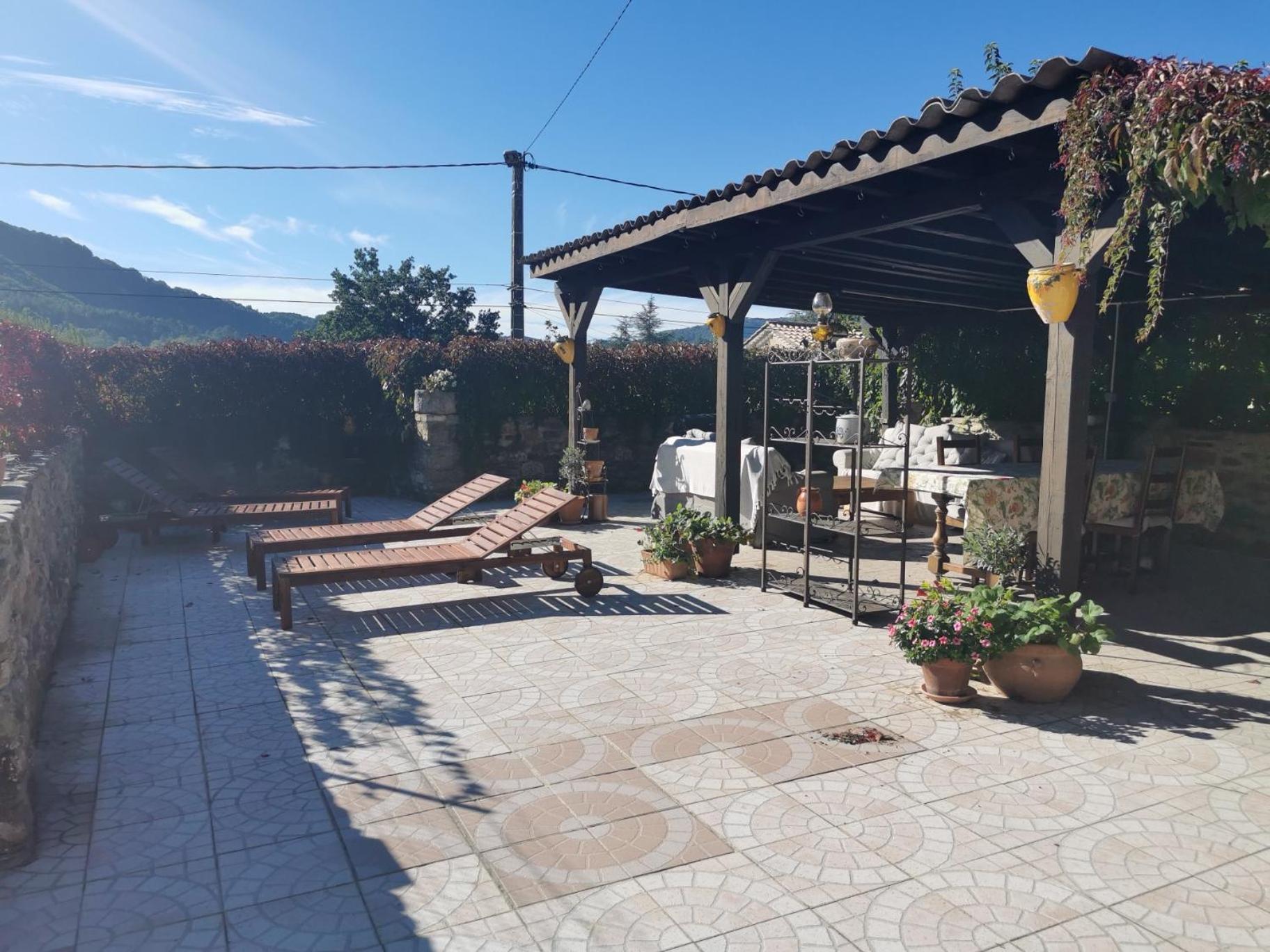 Mes Maisons Gardoises, Two Gites Sleeping 13 With Two Private Pools, Kids Room, Laundry, Disco, Free Wifi, Linen And Dog'S Are Welcome Gagnières Eksteriør billede