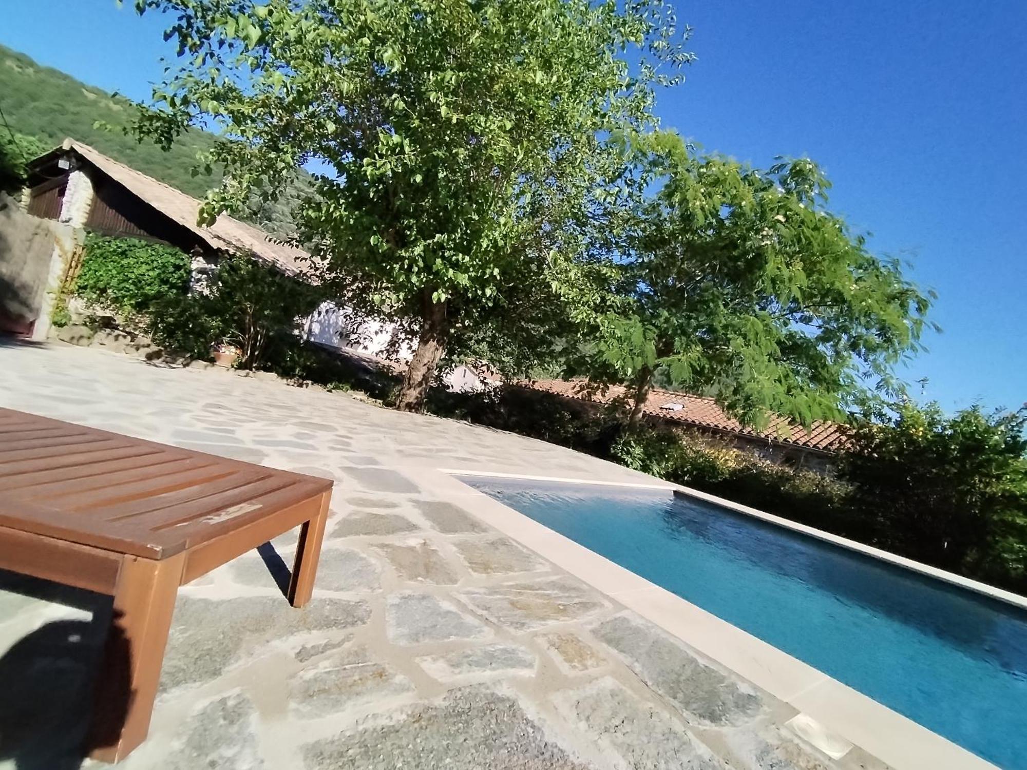 Mes Maisons Gardoises, Two Gites Sleeping 13 With Two Private Pools, Kids Room, Laundry, Disco, Free Wifi, Linen And Dog'S Are Welcome Gagnières Eksteriør billede