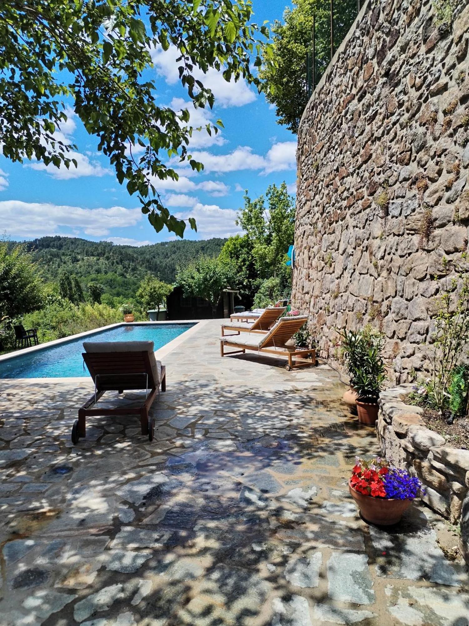 Mes Maisons Gardoises, Two Gites Sleeping 13 With Two Private Pools, Kids Room, Laundry, Disco, Free Wifi, Linen And Dog'S Are Welcome Gagnières Eksteriør billede